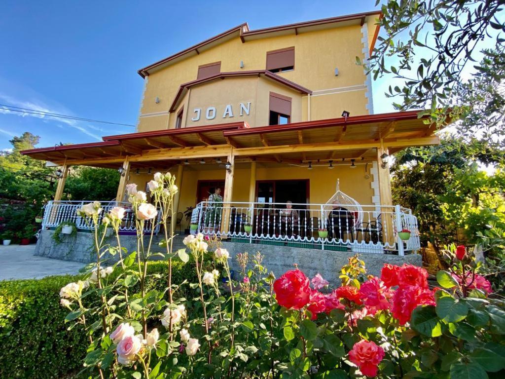 Joan Guesthouse Permet Exterior photo