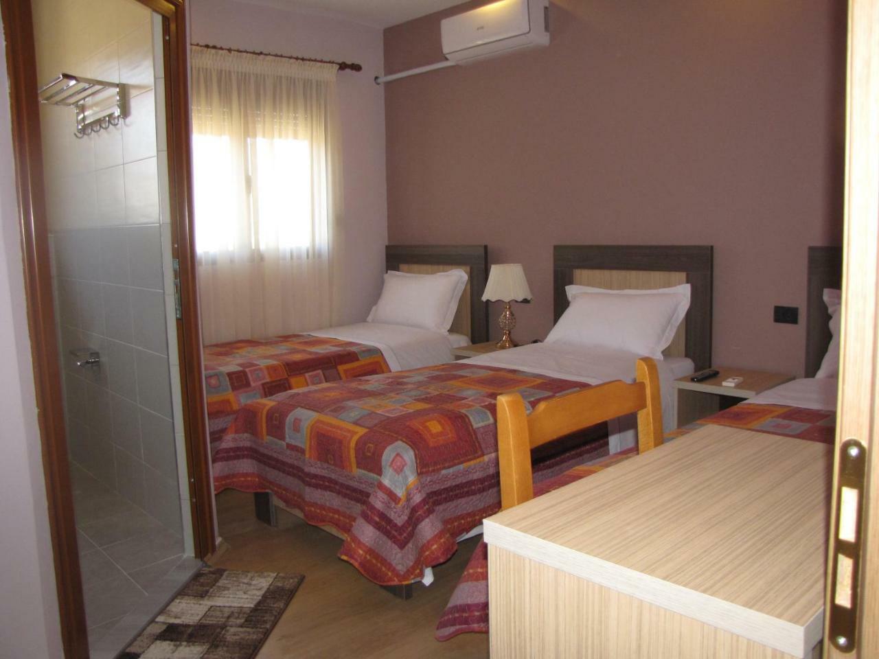 Joan Guesthouse Permet Exterior photo