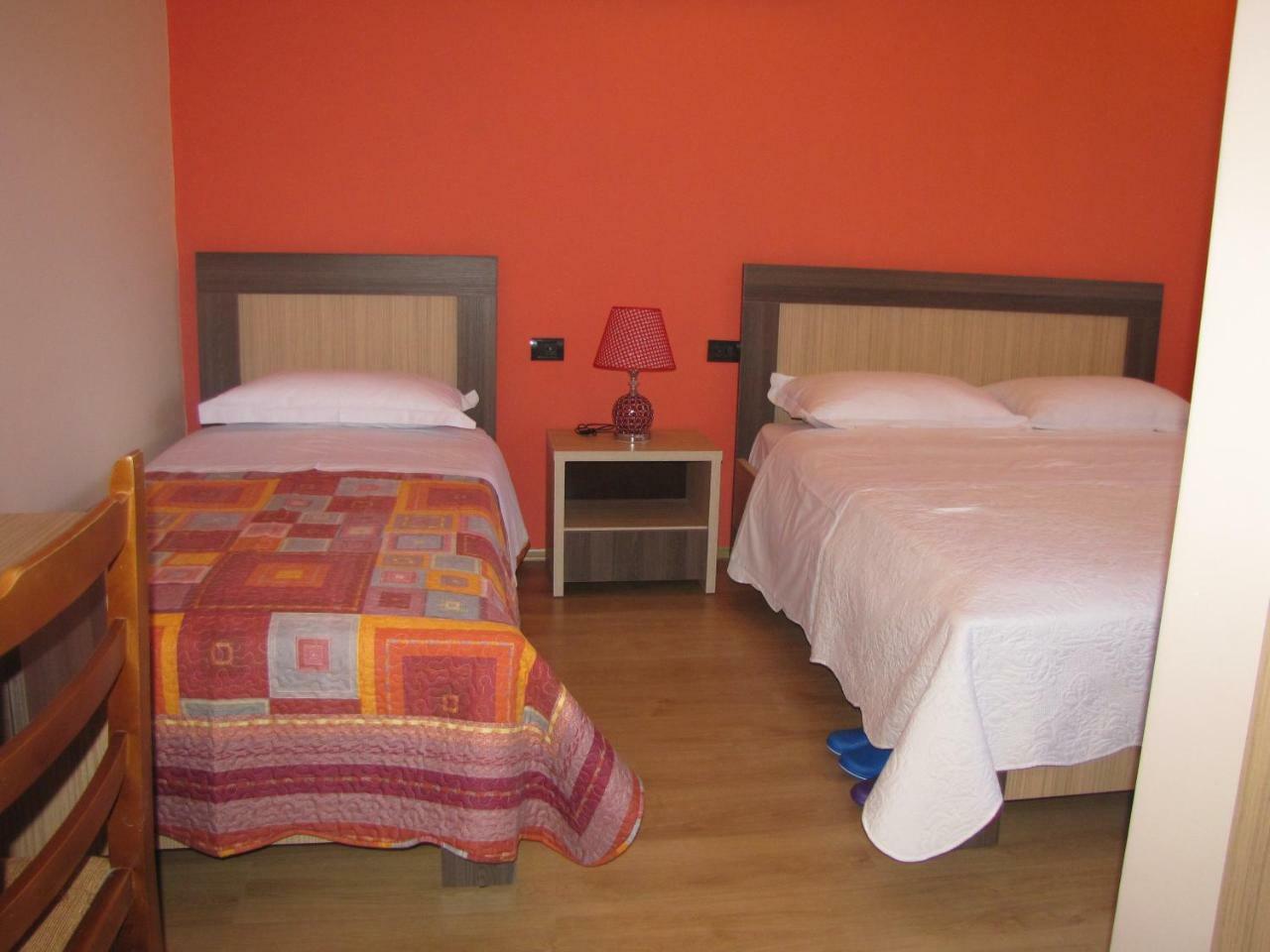 Joan Guesthouse Permet Exterior photo